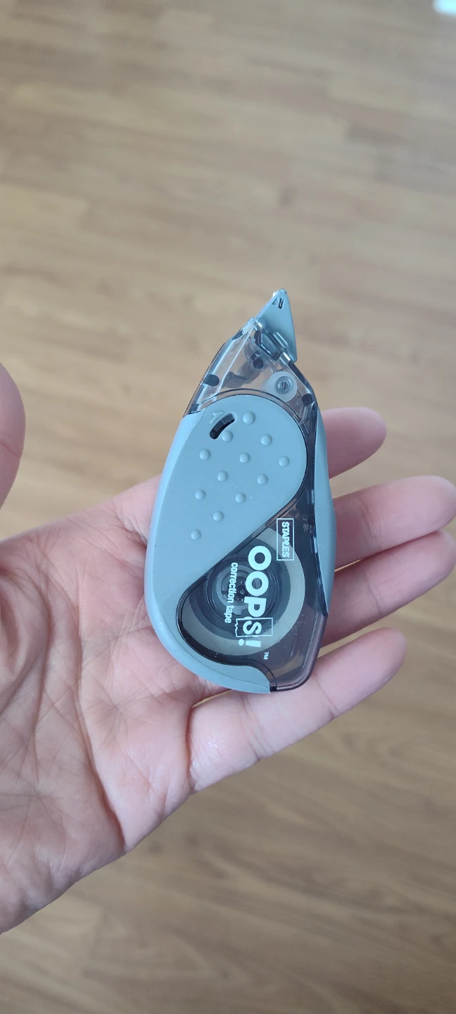 Staples Grip Correction Tape