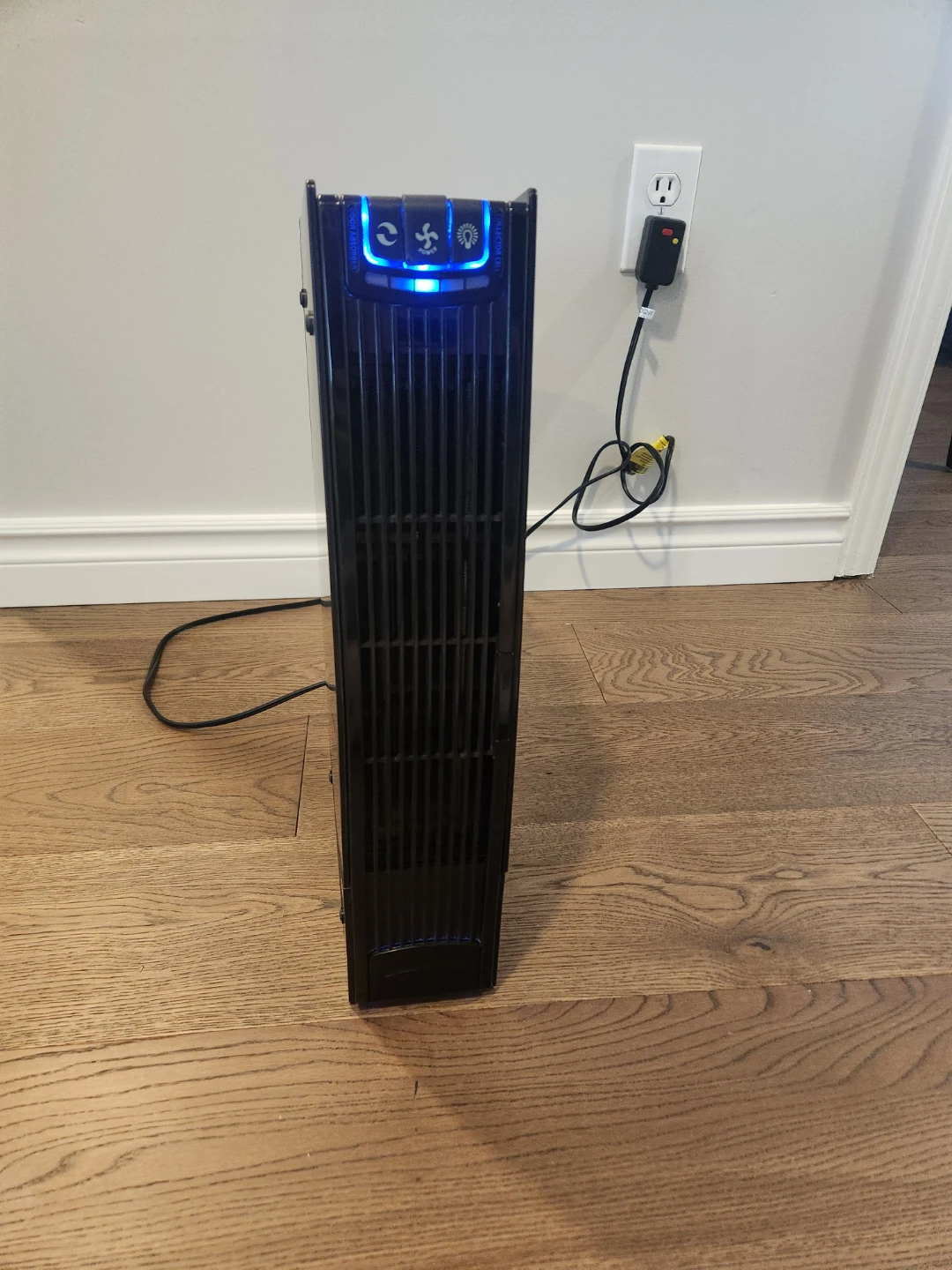Oreck Air Purifier - photo 2