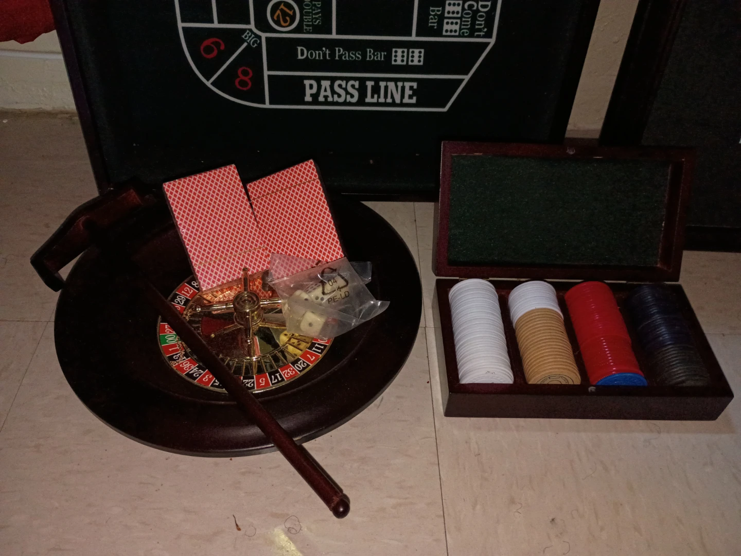 Casino Game Set - Roulette Wheel, Chips, Cards & Dice - photo 2