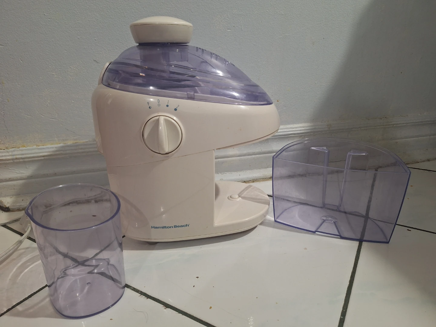 Hamilton Beach juicer - photo 3