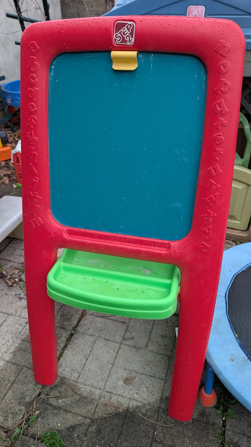 Step2 Easel Art Desk