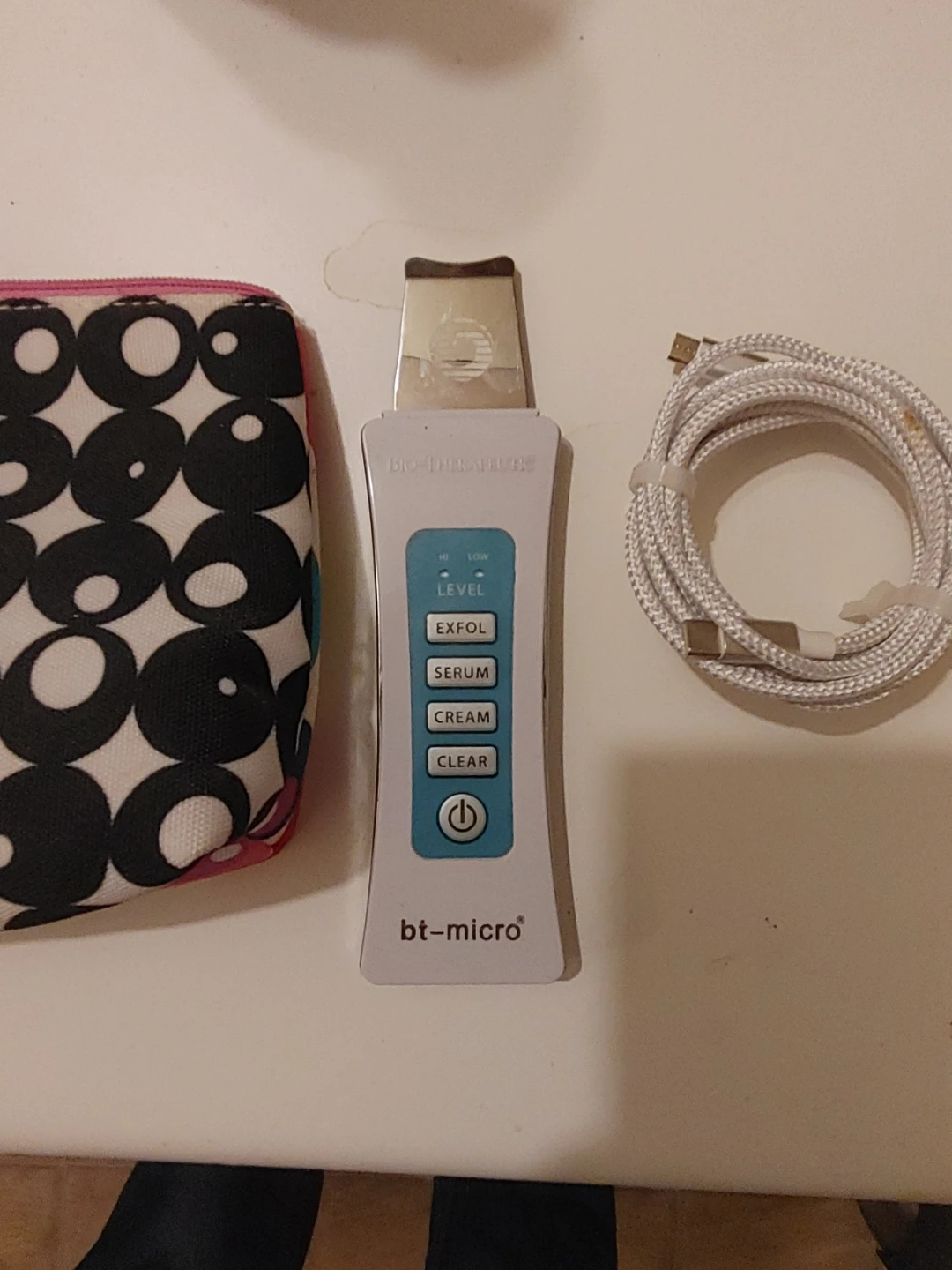Bt-micro Ultrasonic Skin Scrubber and Cleaner