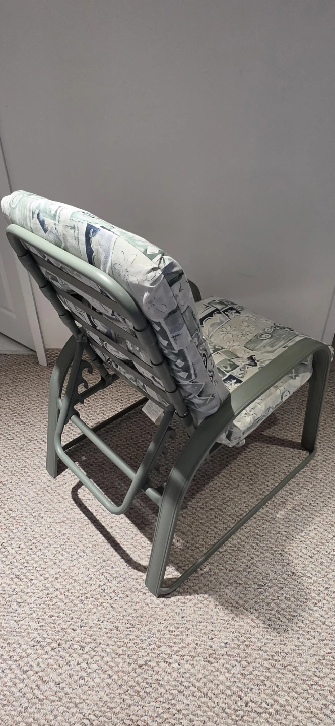 Patio chair with cushion (6 chairs for one price) - photo 3