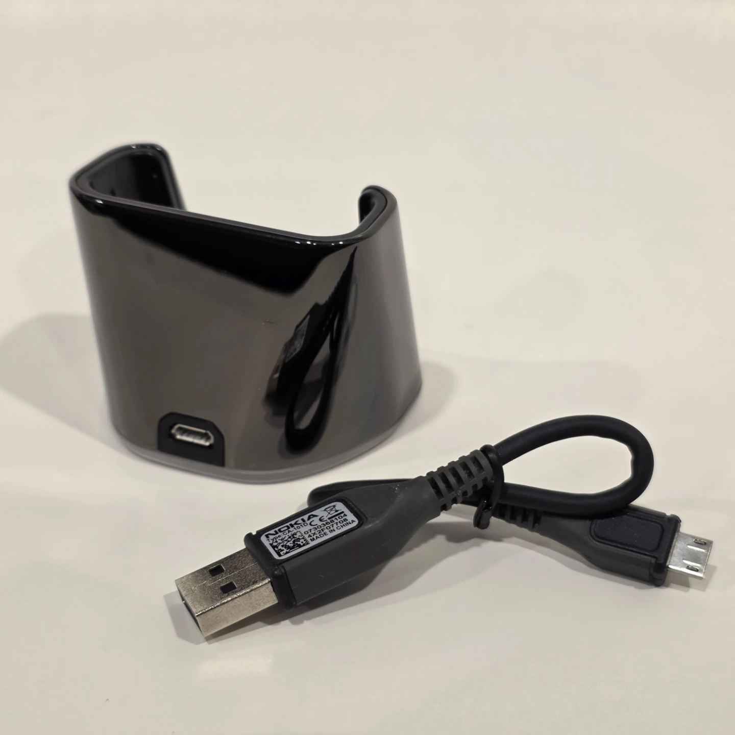 Nokia 8800 Arte DT-19 charging dock - photo 4