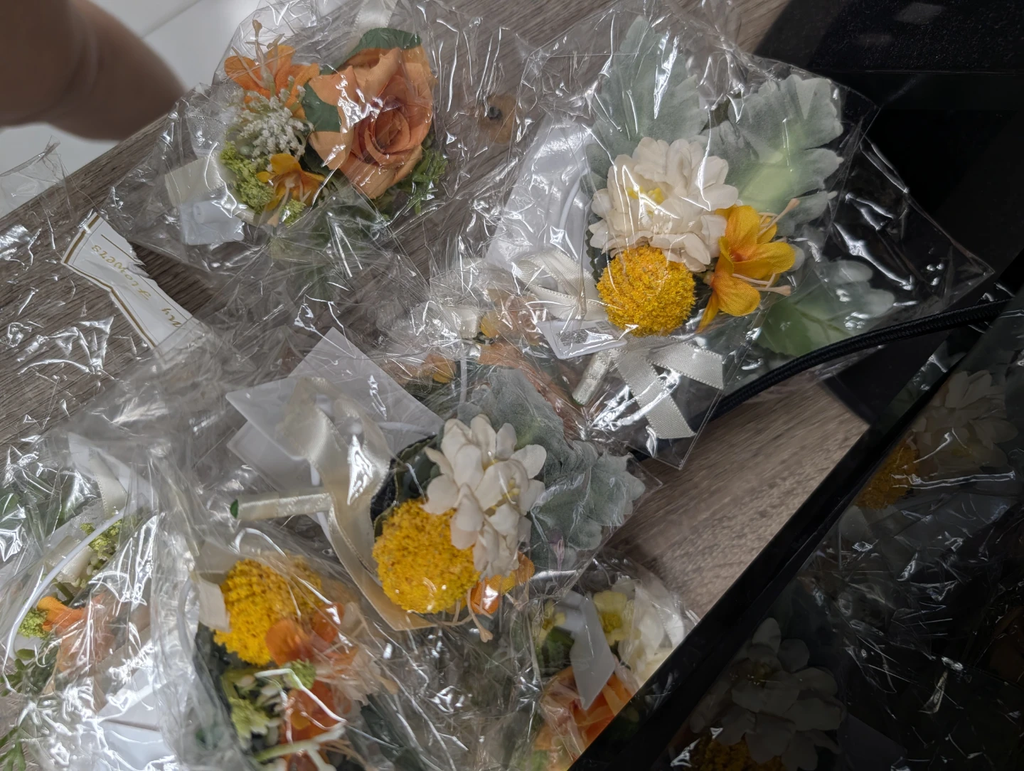 Artificial Boutonniere Wrist Corsage Flowers - photo 2
