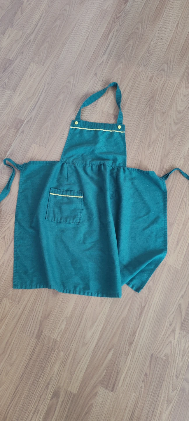 [Conditionally Free]Teal apron with yellow trim and pocket