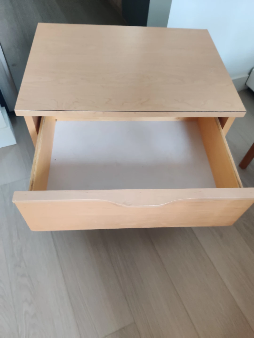 Maple Bedside Table + Iron Lamp - photo 3