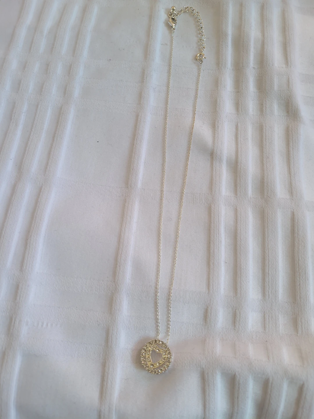 Avon Circle Heart Pendant Necklace in Pouch - photo 2