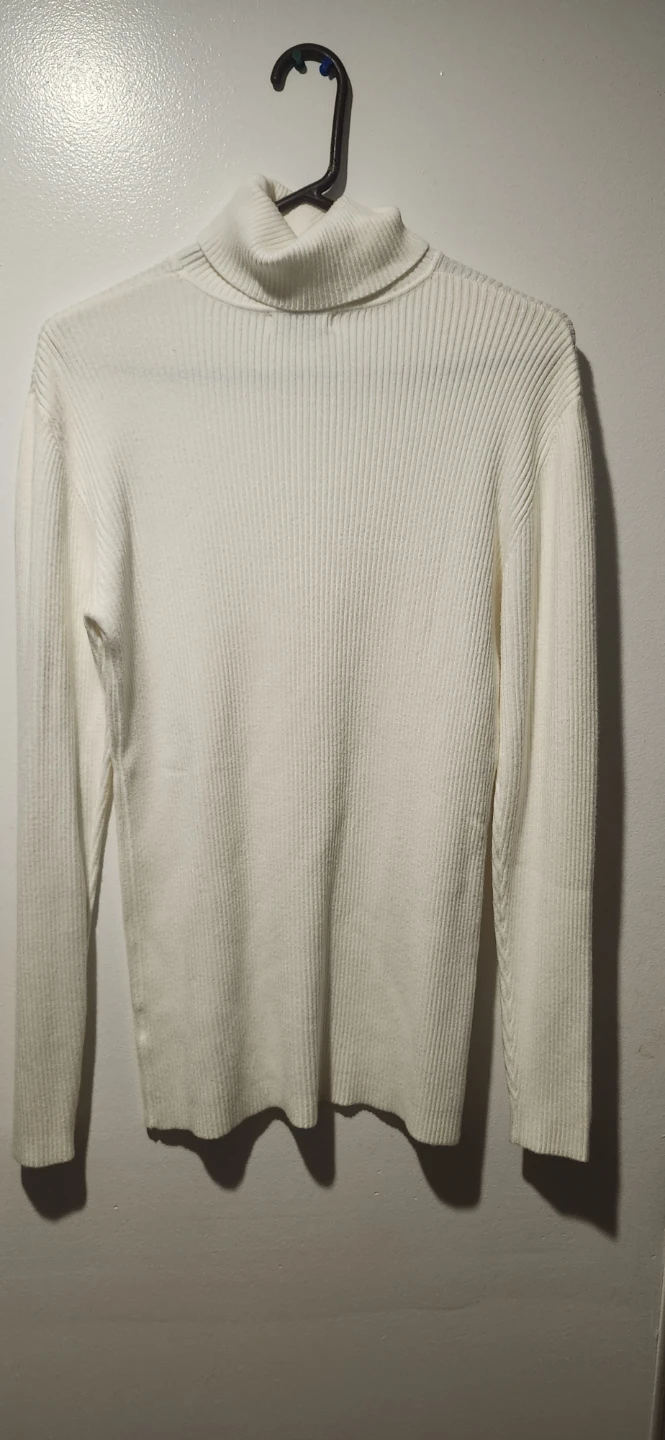 White Ribbed Turtleneck Sweater - photo 2