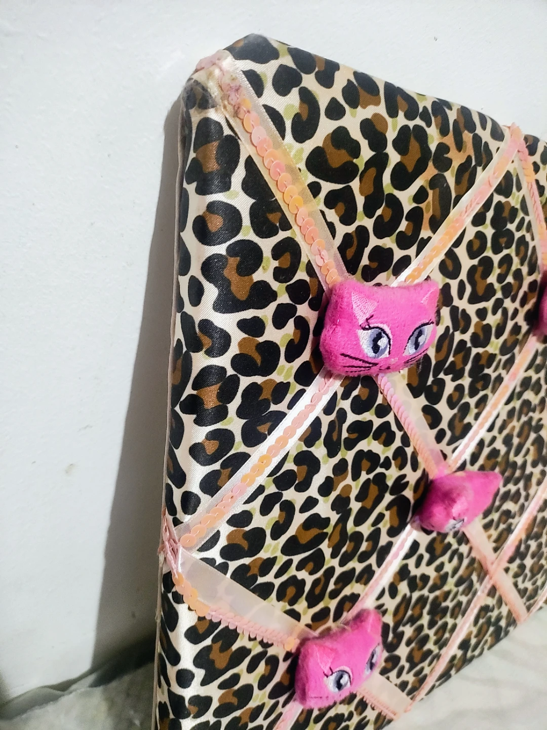 Leopard Print canvas picture with Pink Cat Embellishments - photo 2