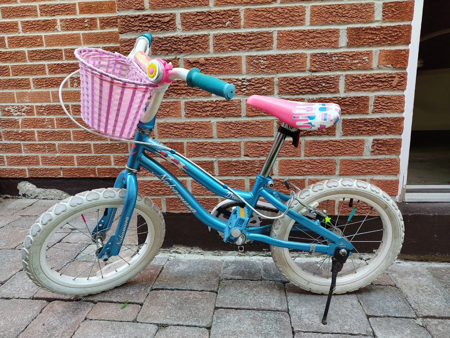 girl 16" bike
