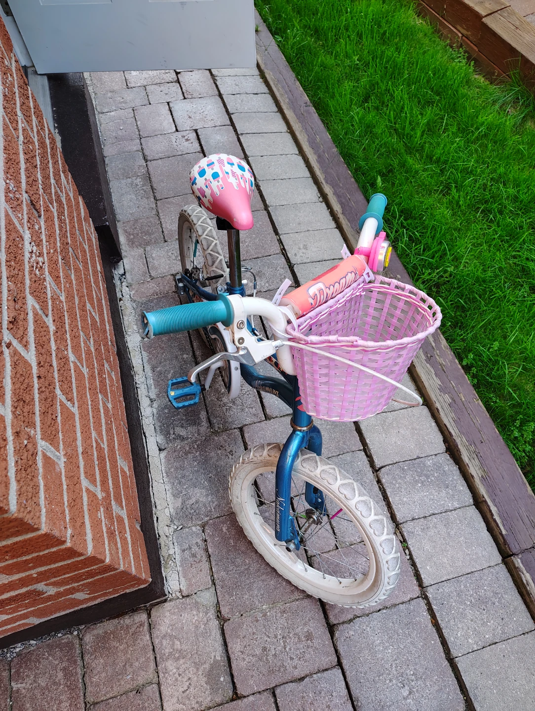 girl 16" bike - photo 2