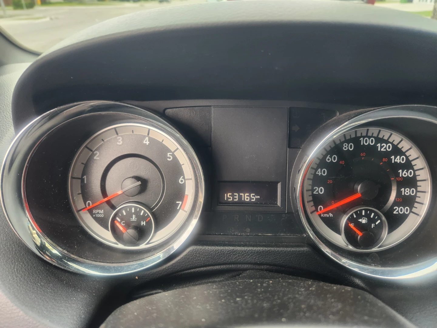 Dodge Grand Caravan SXT - Low Kilometers! - photo 2