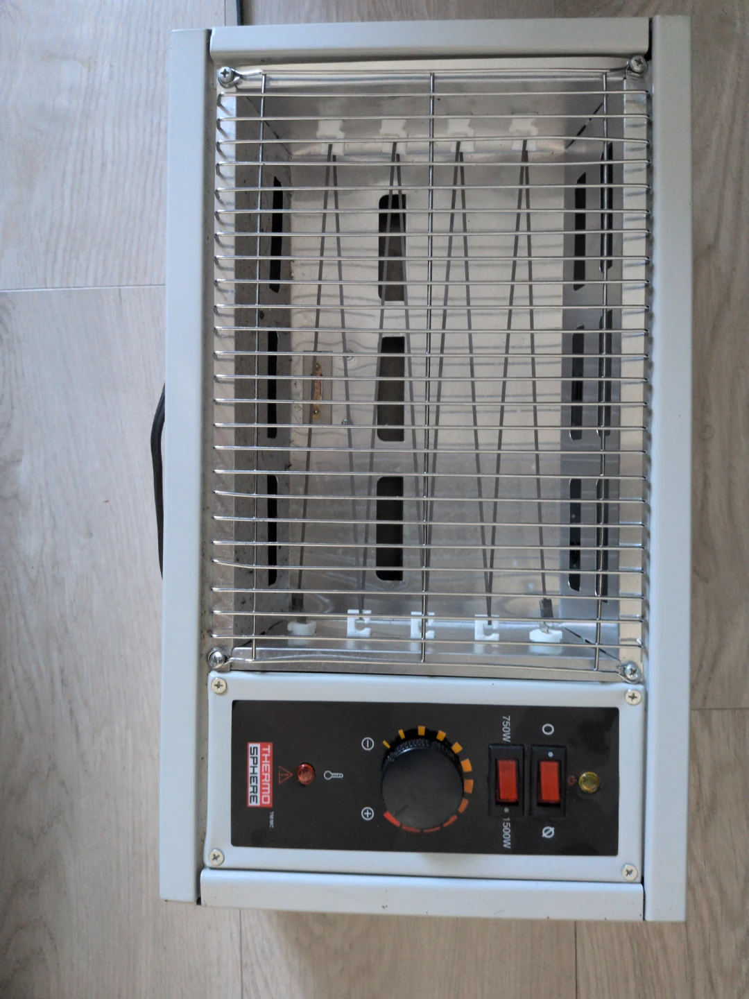 Thermo Sphere Halogen Heater 750W/1500W