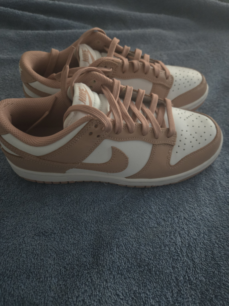 Nike Dunk Low SE Women's Shoes - Sail/Light Bone/Rose
