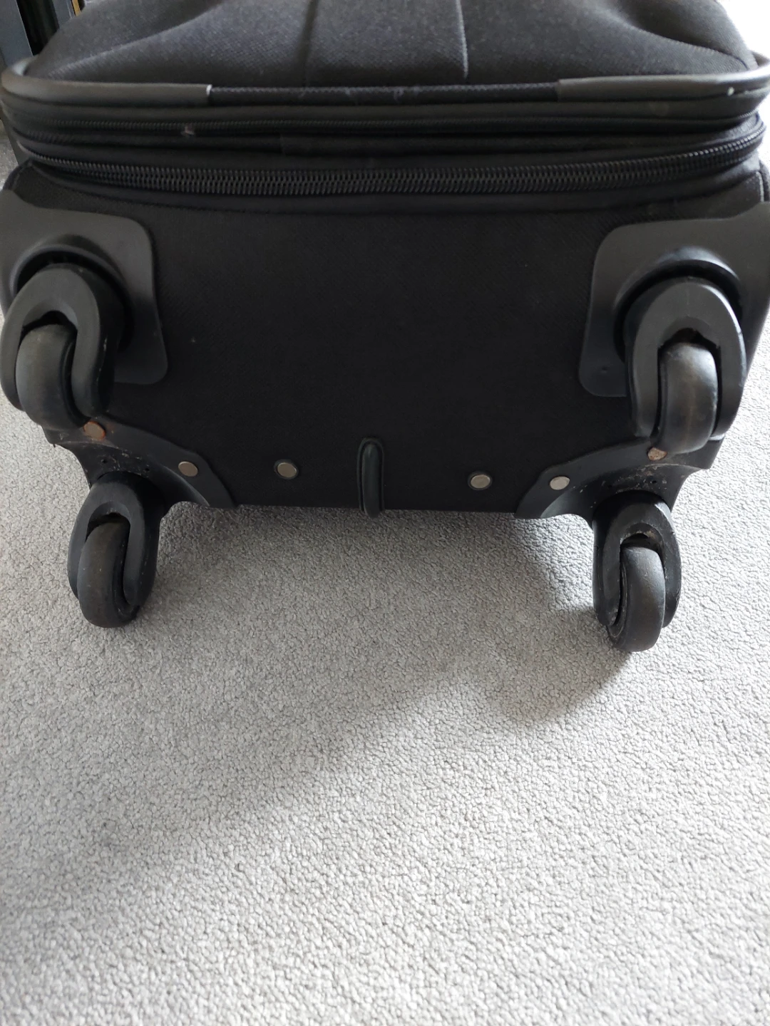 Heys International Black Spinner Luggage - photo 3