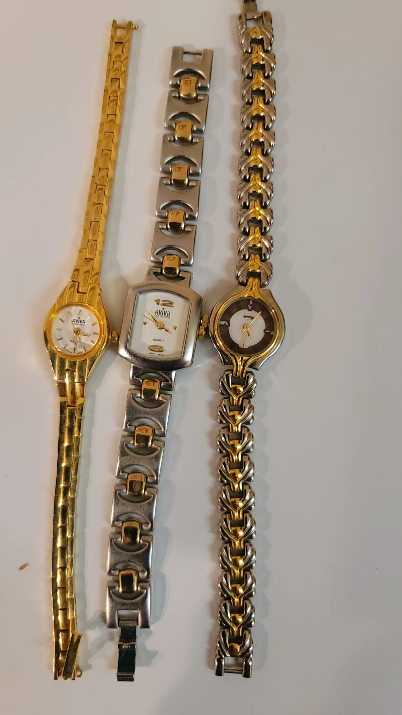 Lot of 3 Aviva Quartz Ladies' Watches (6)