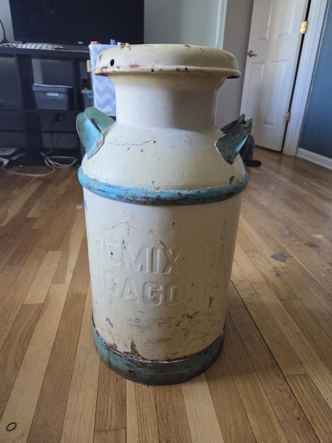 Remix Chicago Vintage Milk Can - photo 3