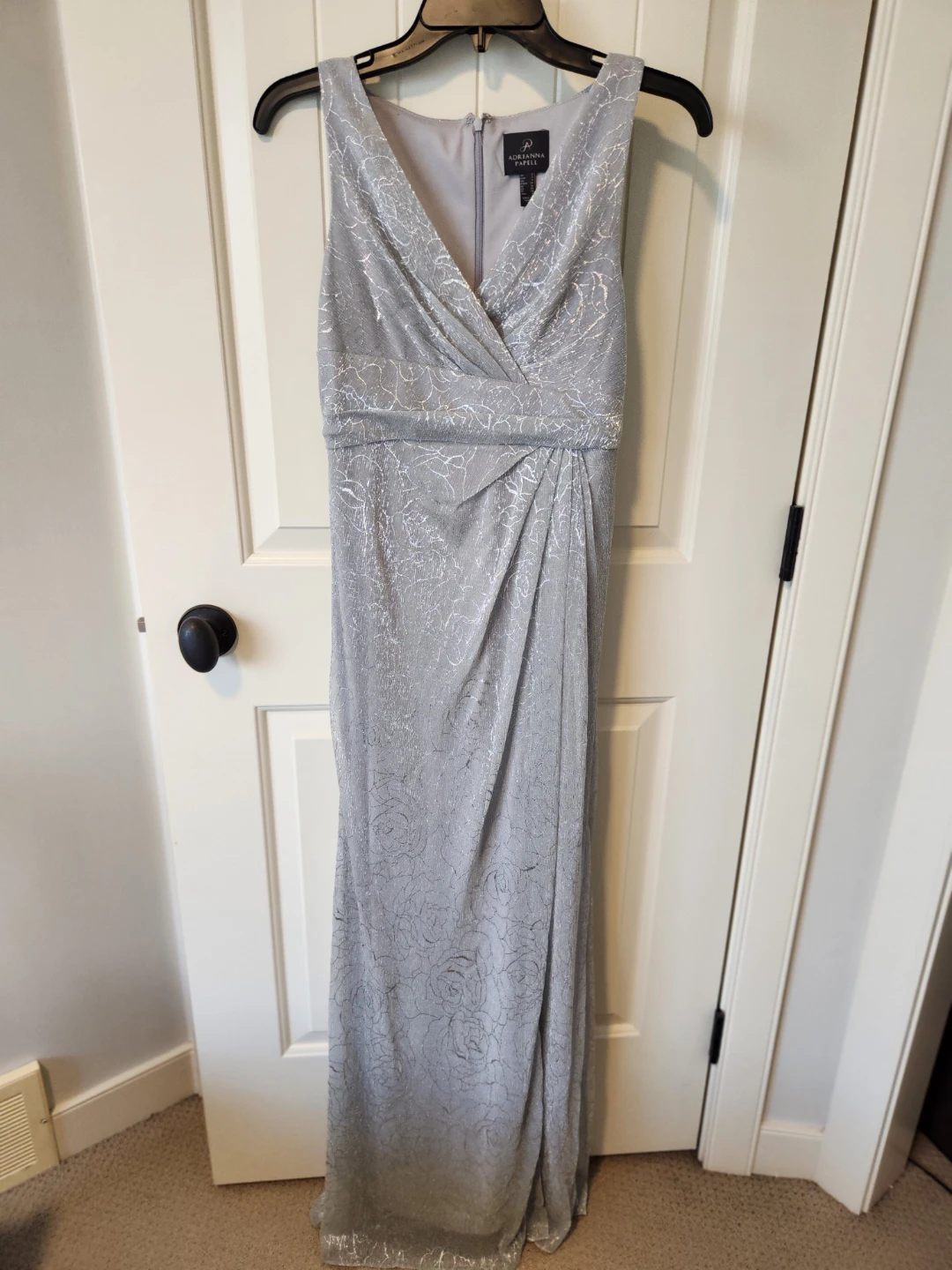 Adrianna Papell Silver Sleeveless Chiffon Draped Gown - photo 4
