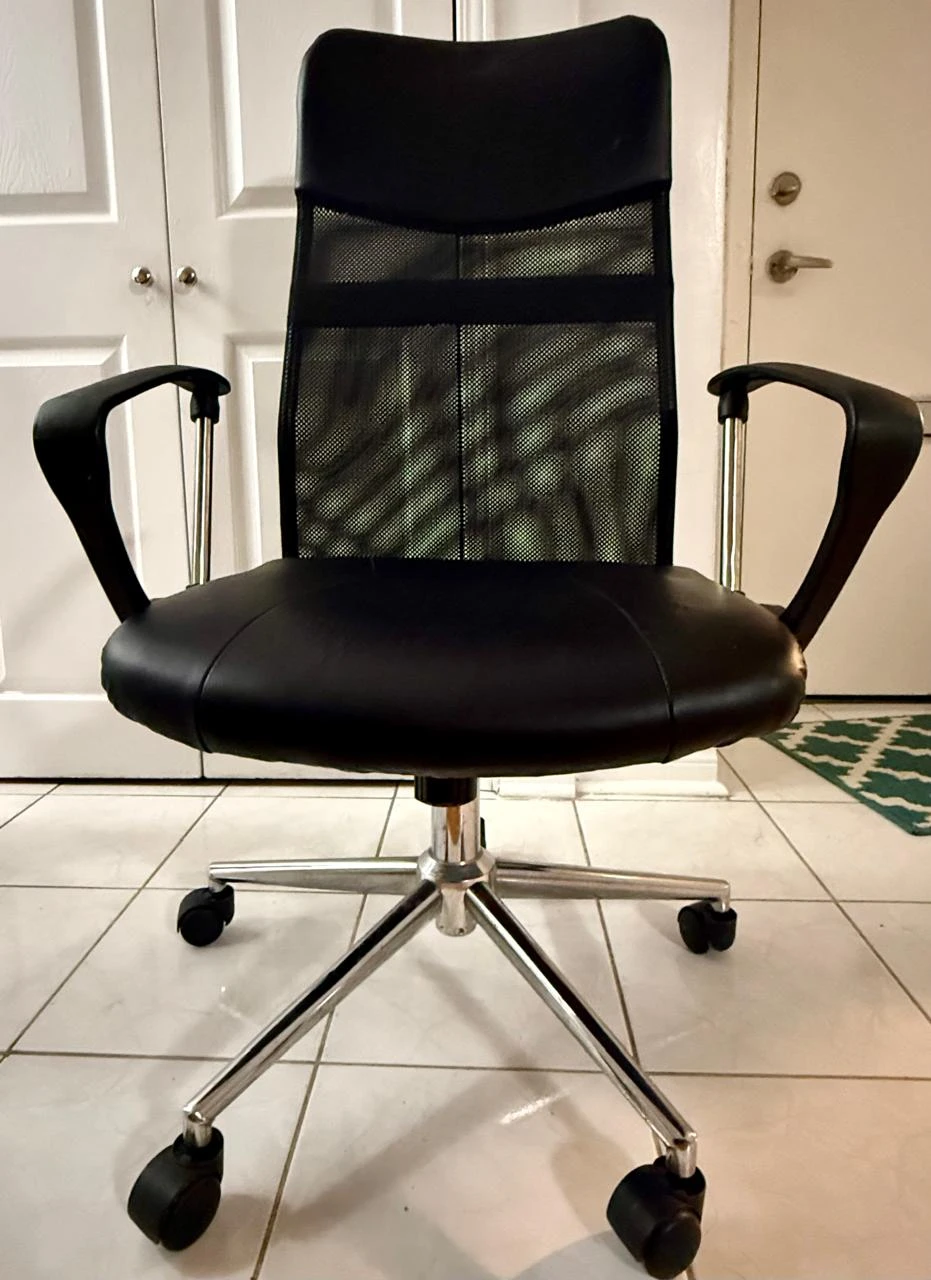 Black Mesh Office Chair