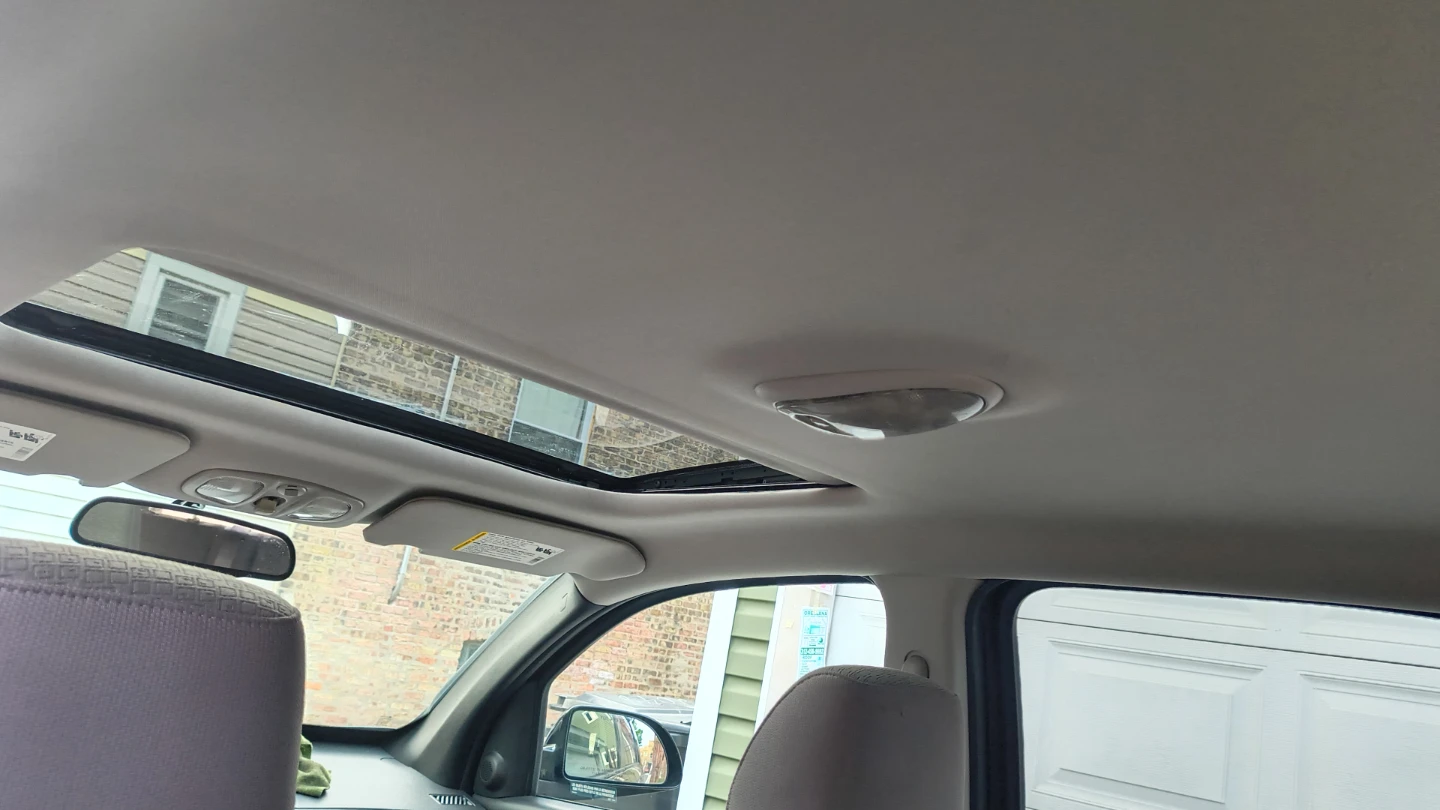 Black Chevrolet Equinox SUV - photo 4