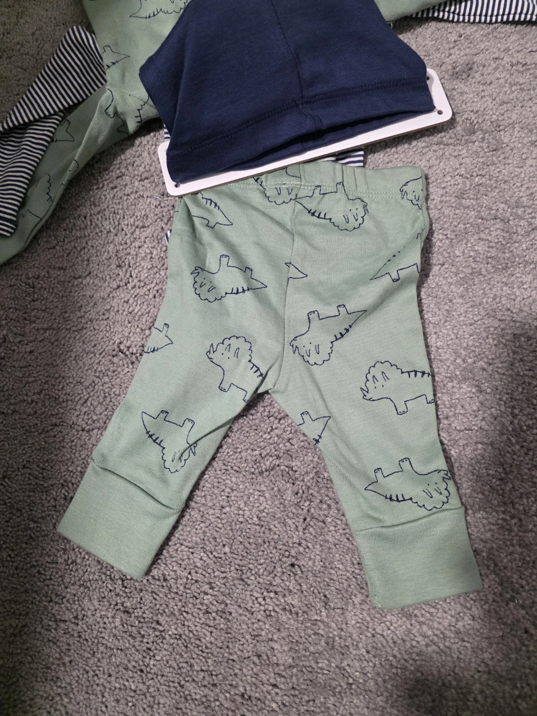 Carter's Baby Clothes Set (3M) - photo 3