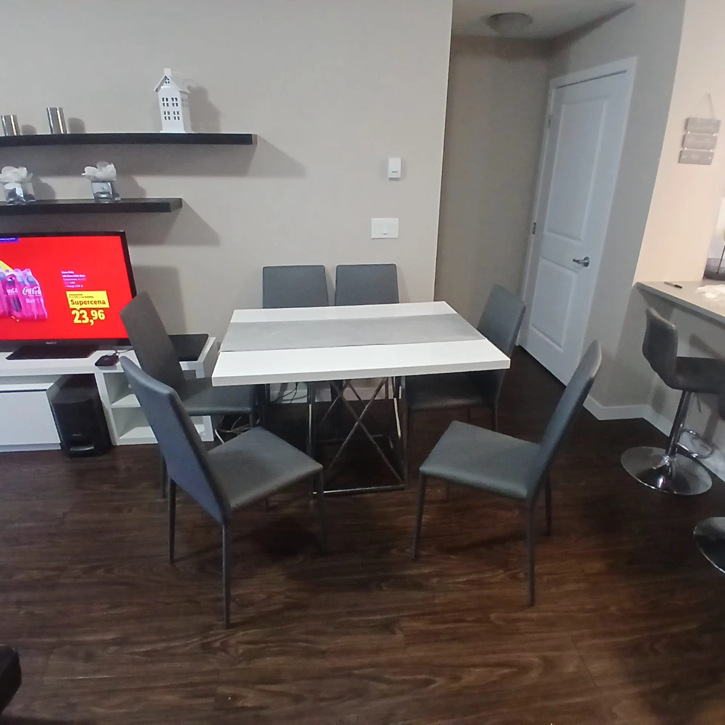 Dining Table with 4 Chairs - photo 2