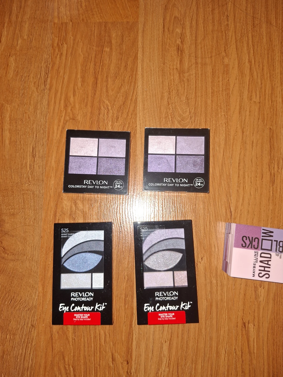 Makeup bundle: eyeshadows