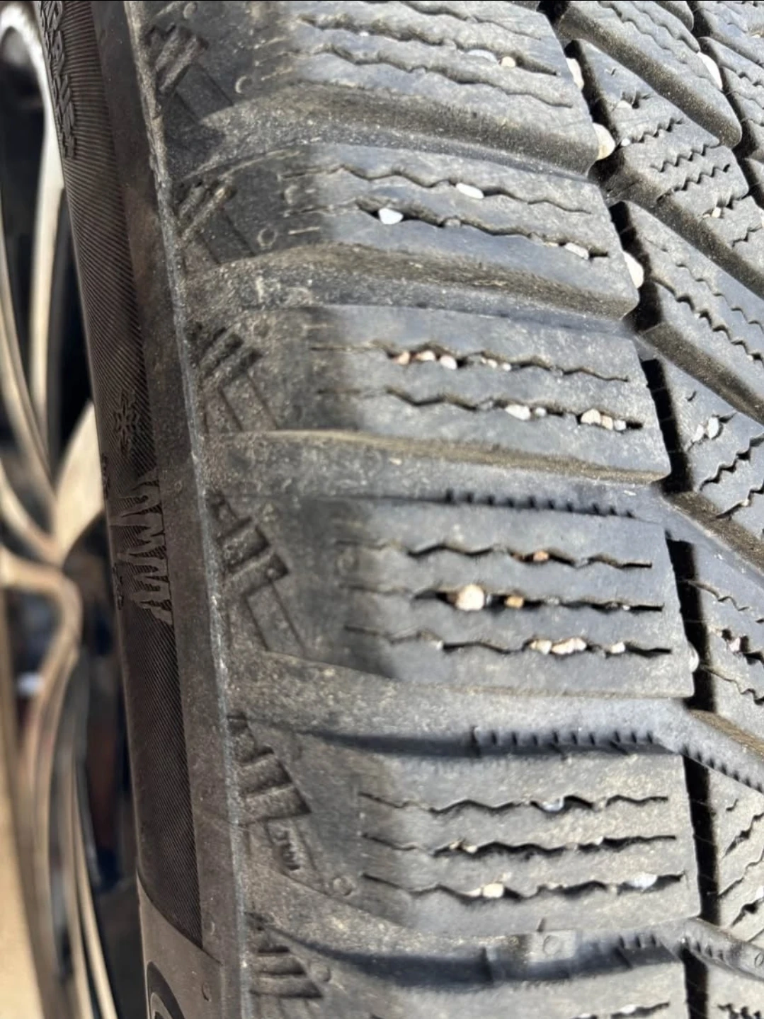 Continental Winter Tires 215/55 R17 98H - photo 3
