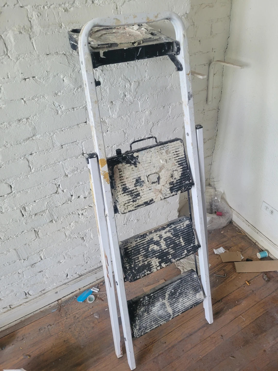 3-Step Ladder - photo 2