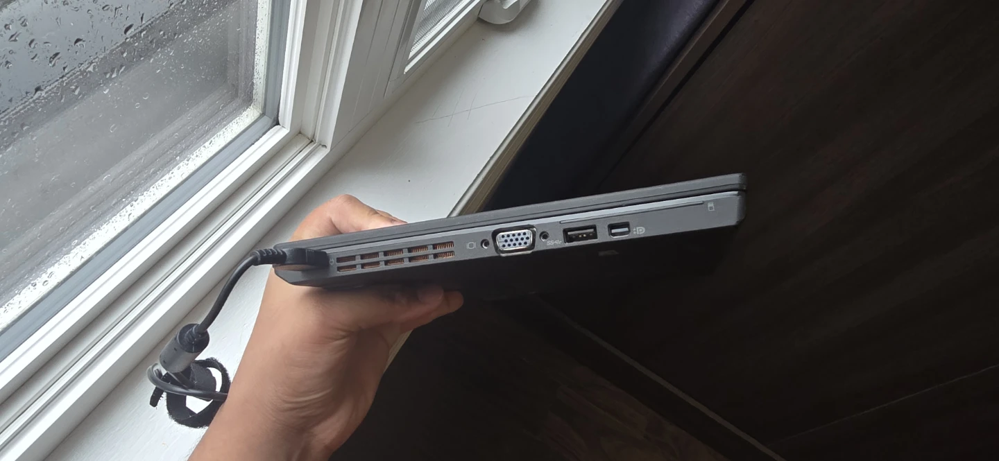 Lenovo ThinkPad X1 Carbon Laptop 256 gb storage 8 gb ram - photo 4