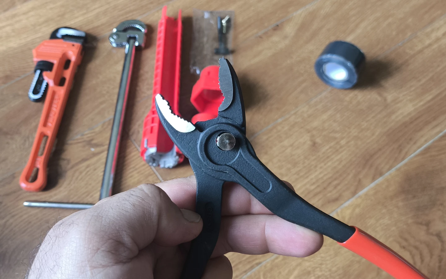 SAFE SENSE – Multi-Function Plumbing Repair Kit 🔥 - photo 5