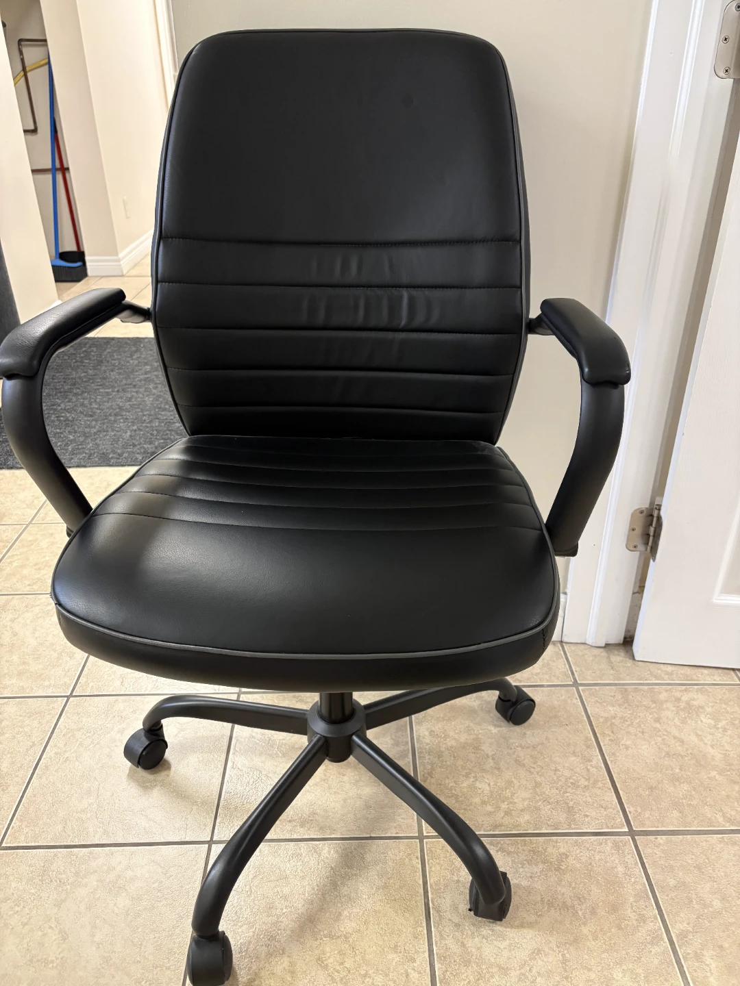 Black Office Chair - photo 2