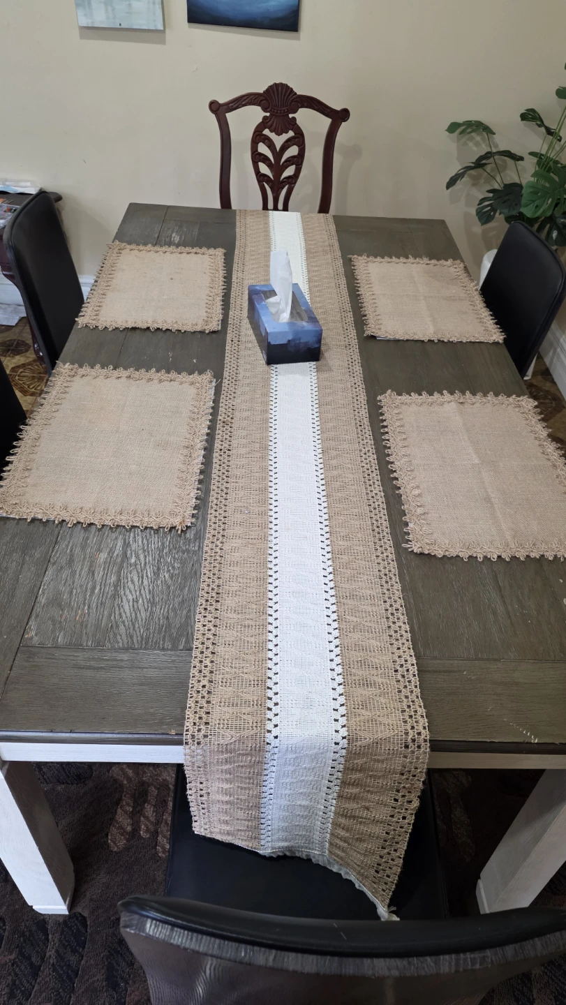 6 seater Dinning table with chairs + Free carpet - photo 4
