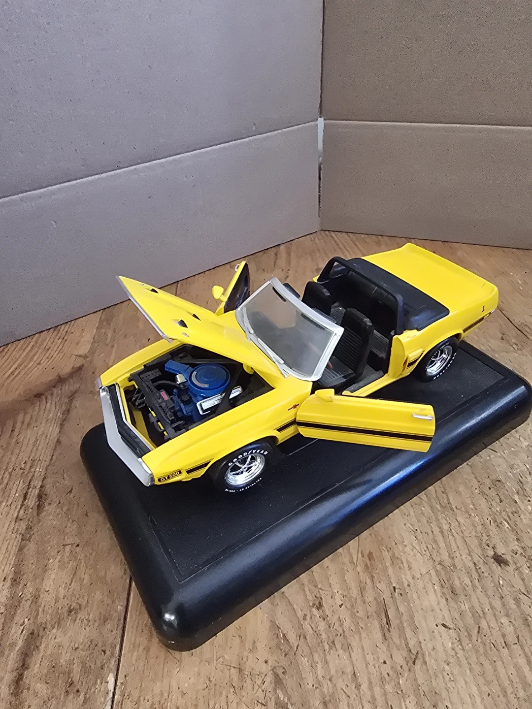 Yellow Convertible Model Car - photo 2