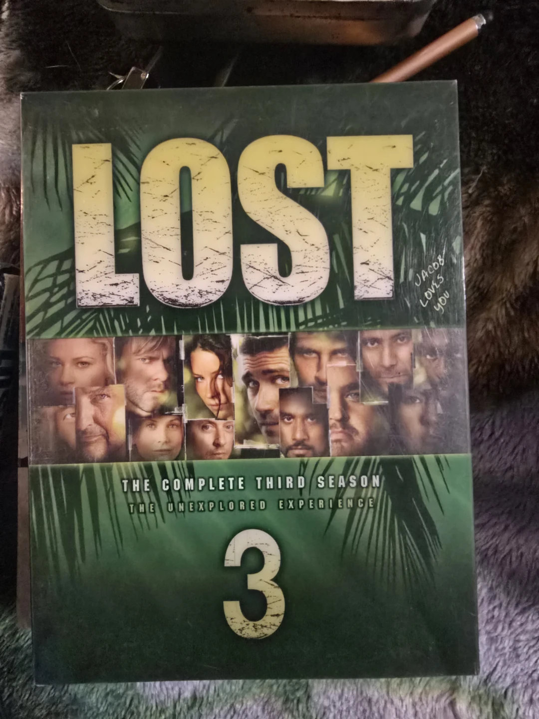 LOST  Seasons 1-5 DVD Set - photo 3