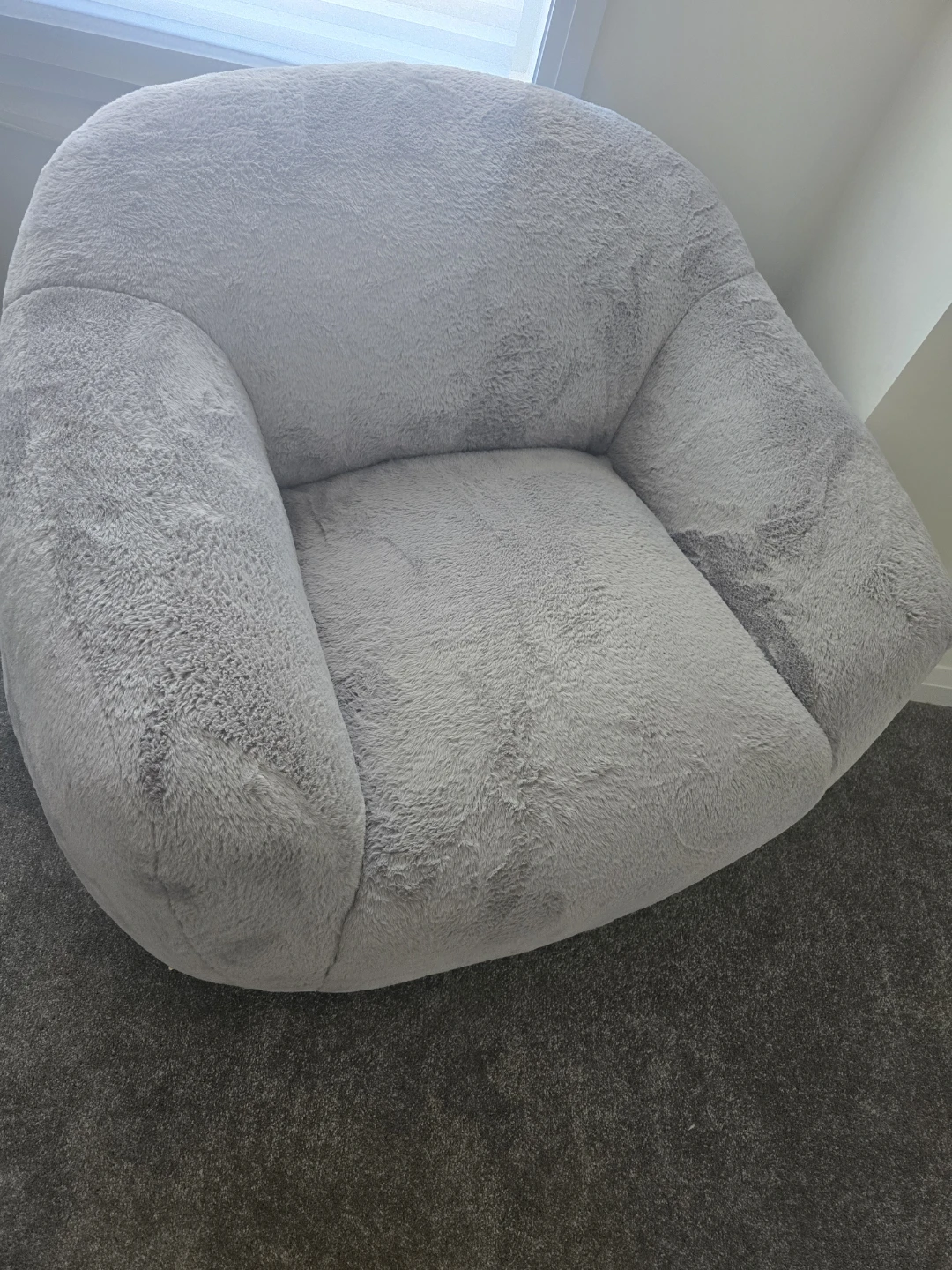 New HUGZ ACCENT CHAIR - photo 2