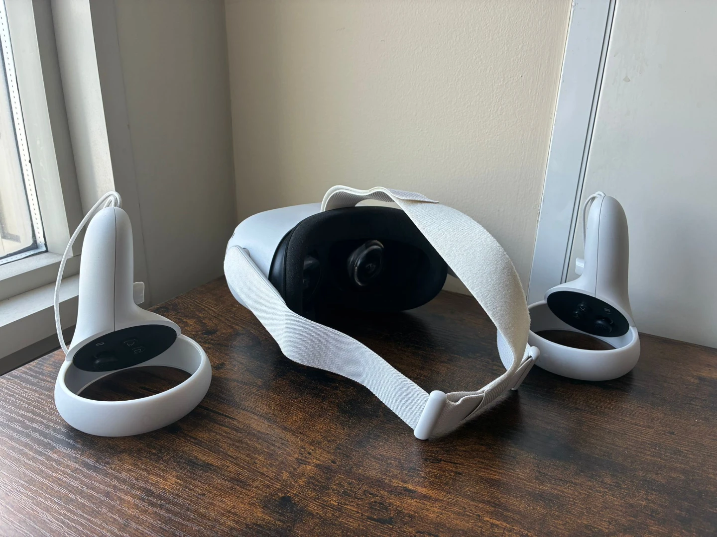 Meta Quest 2 VR Headset with Controllers