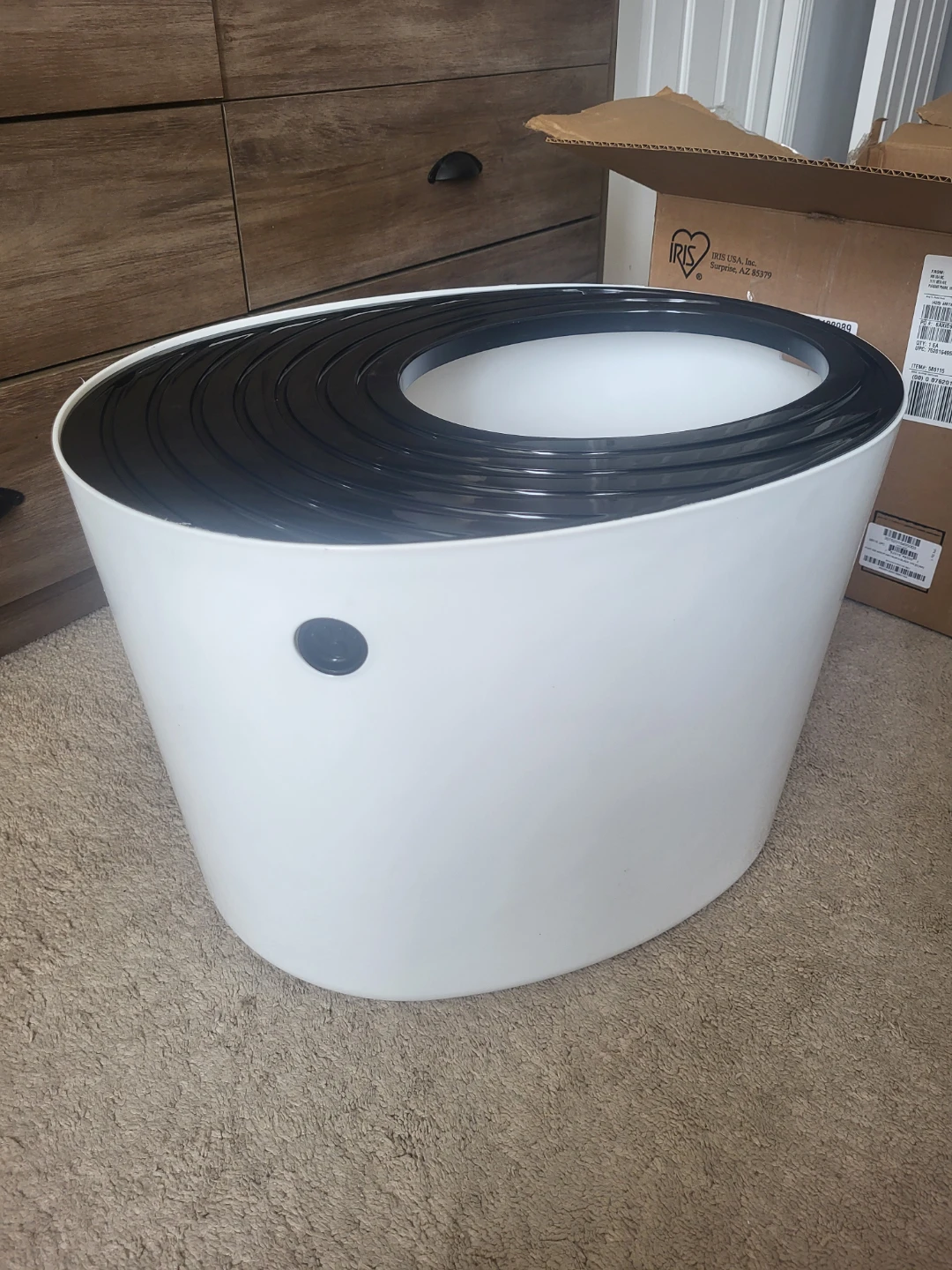 Cat litter box (New)