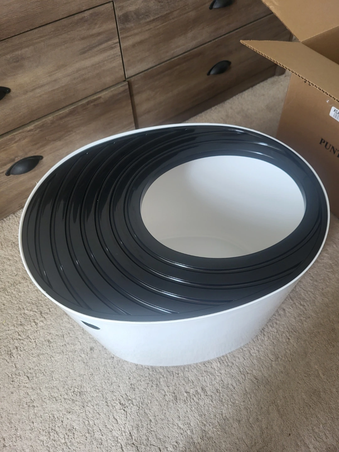 Cat litter box (New) - photo 2