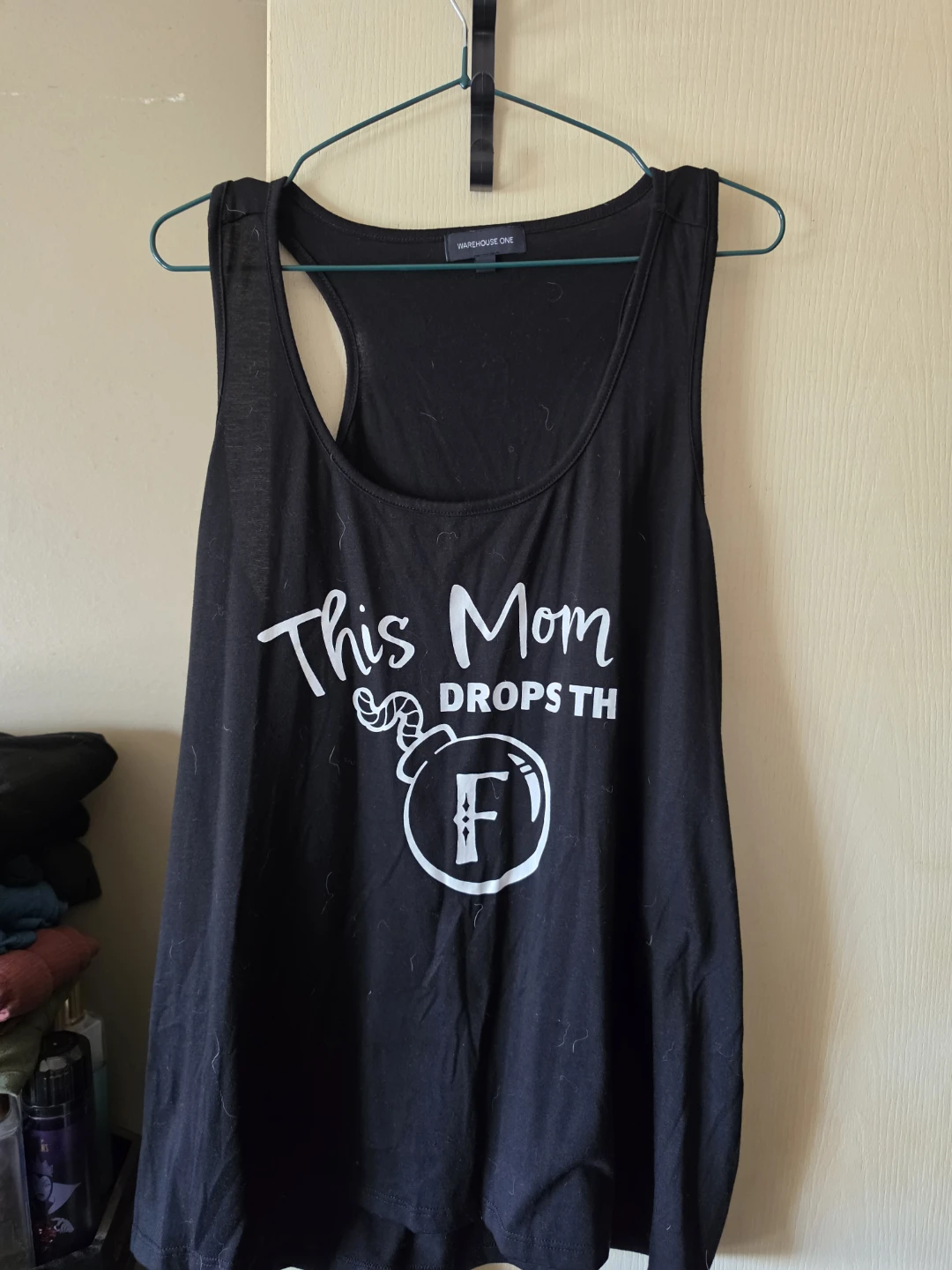 2 Wearhouse one graphic tanks - photo 3
