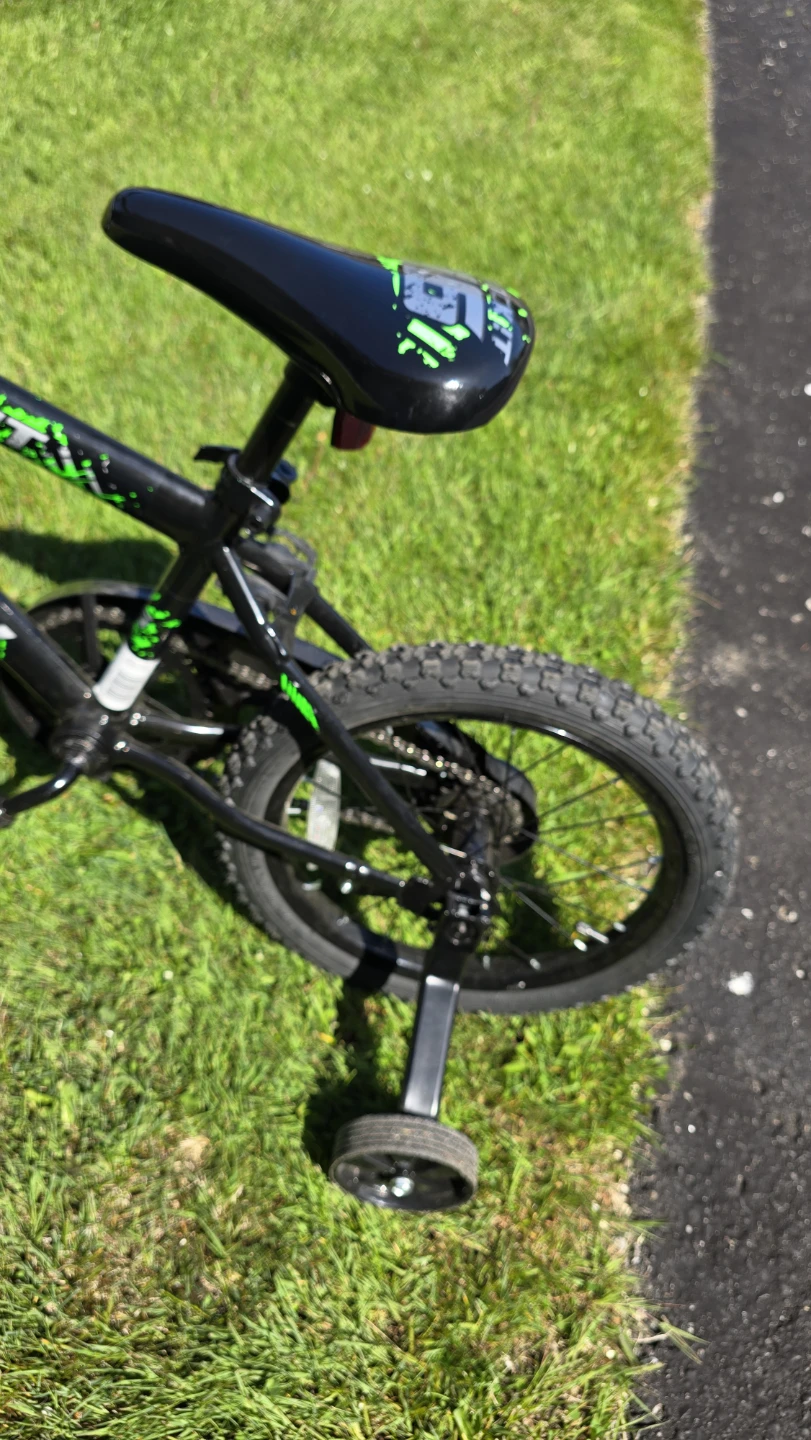 16" Kids Bike with Training Wheels - photo 4