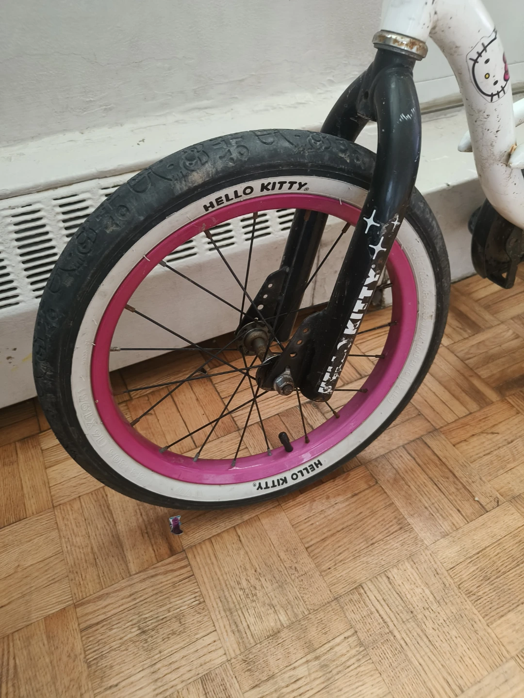 Hello Kitty Kids Bike 14 inch Cycle - photo 2