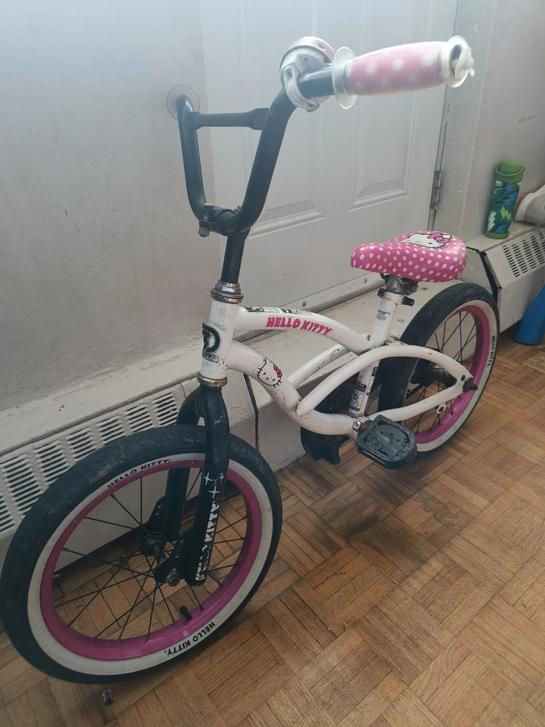 Hello Kitty Kids Bike 14 inch Cycle - photo 3