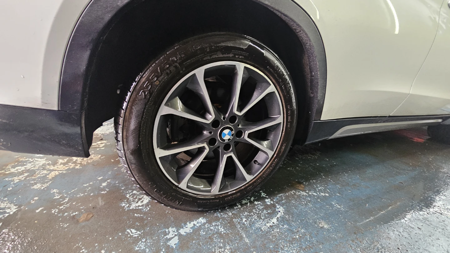 BMW OEM 19” Rims & Brand New Tires – 5x120