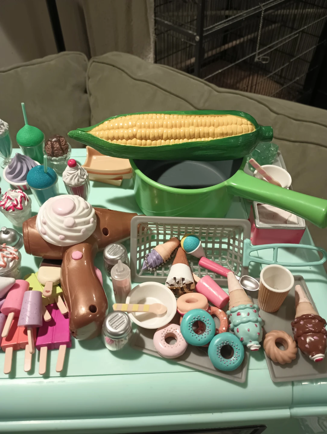 Ice Cream Truck Playset with Accessories - photo 3