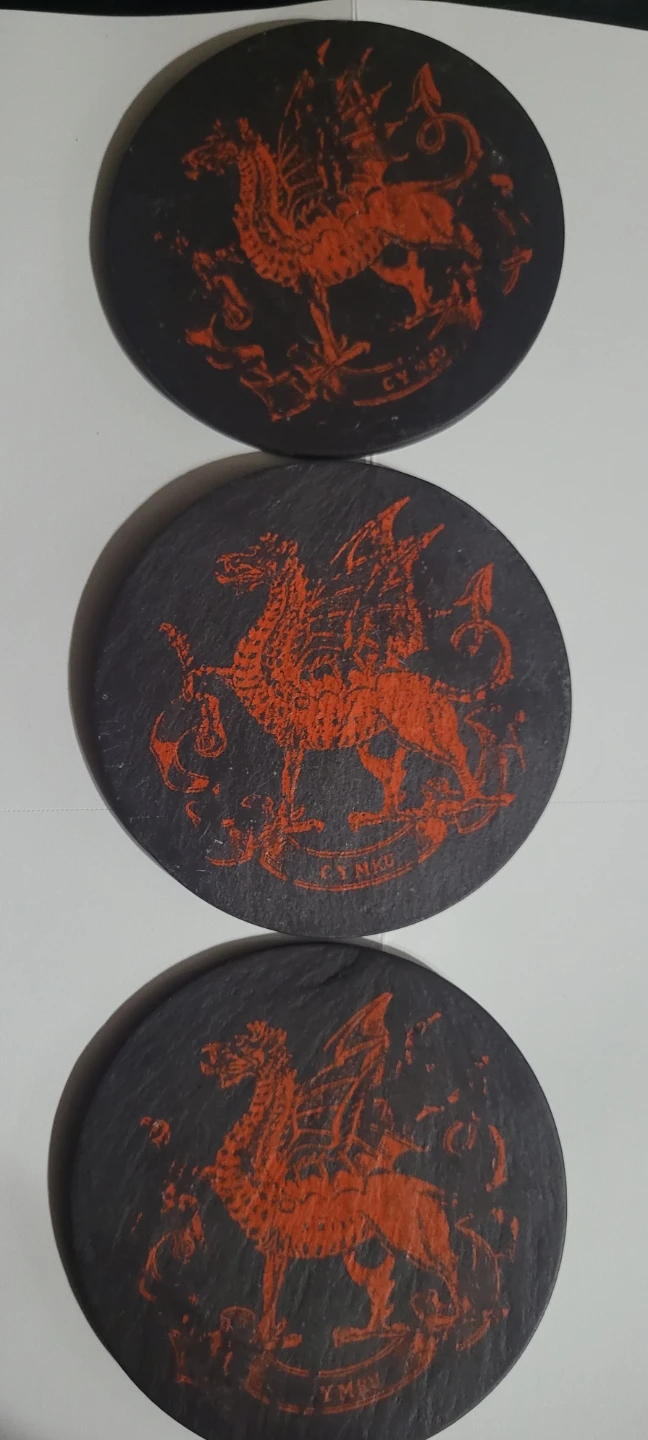 Set of 3 Round Slate Coasters with Dragon Design - photo 2