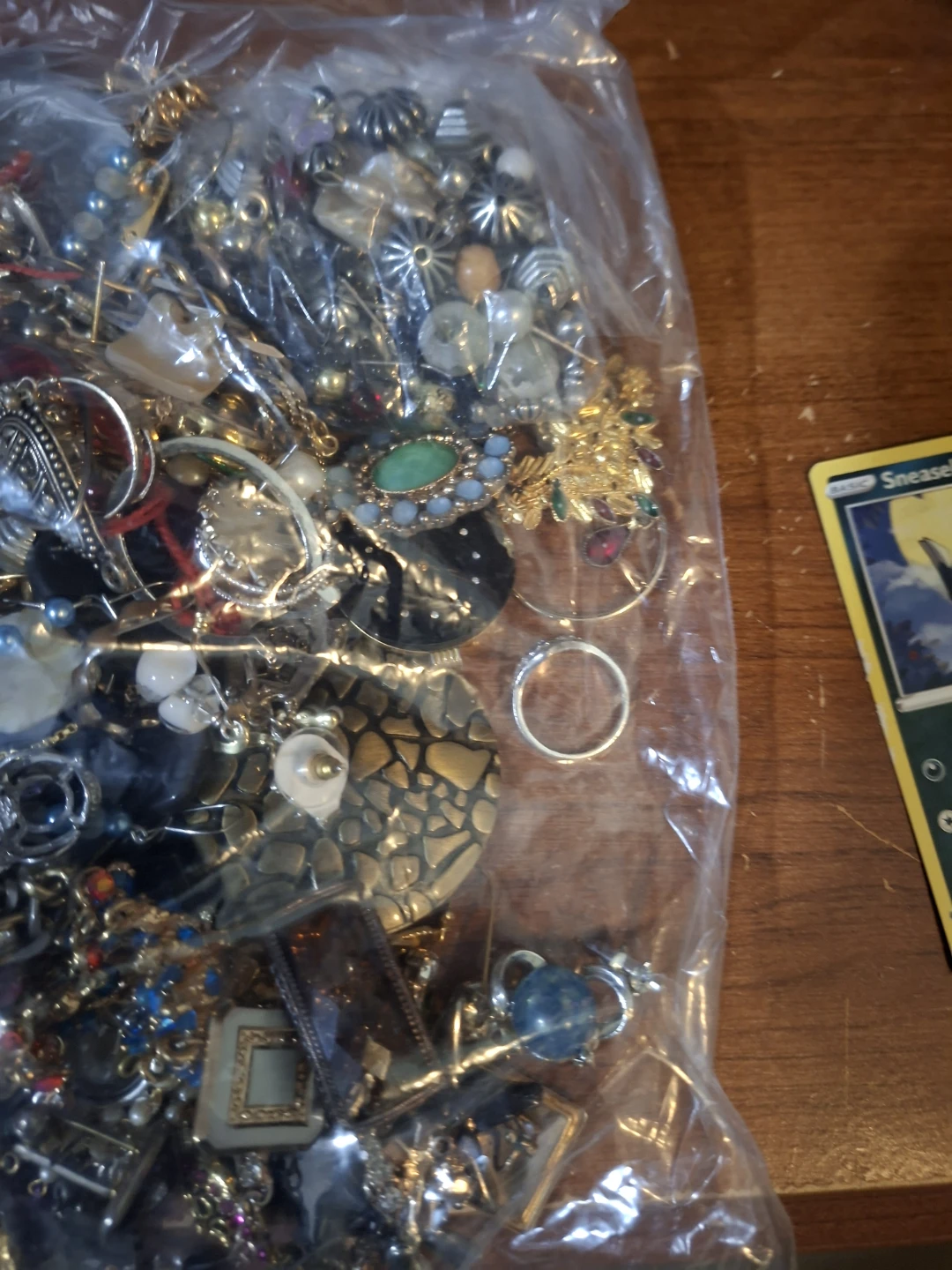 Assorted lot of mixed jewellery. - photo 3