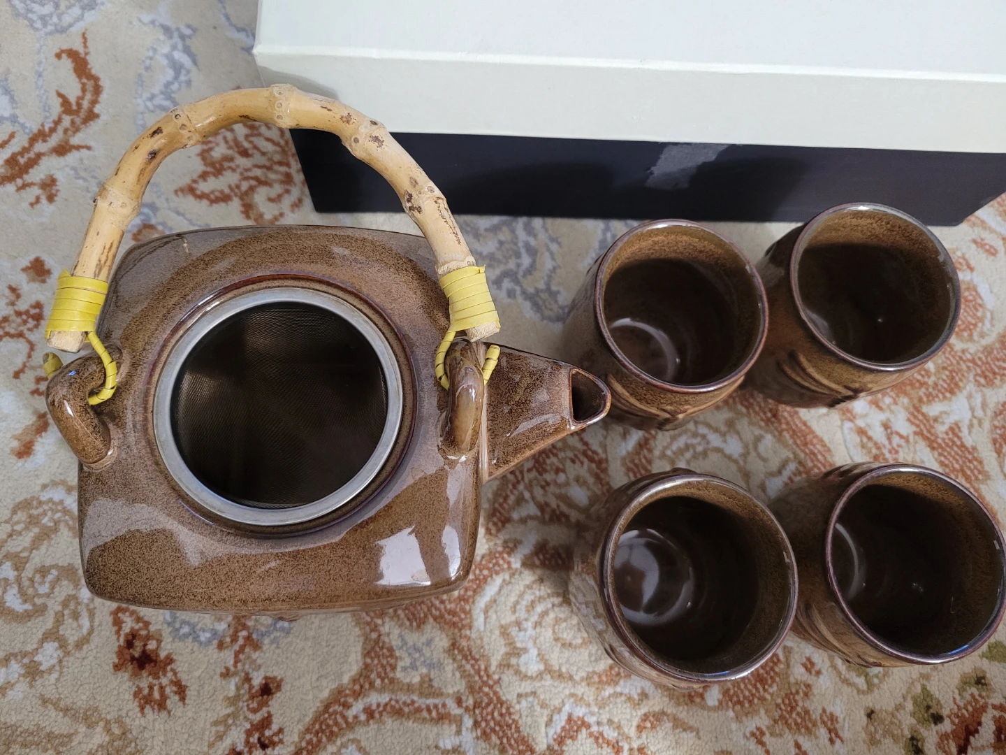 Adeline Fine Porcelain Teapot and Cups Set - photo 4