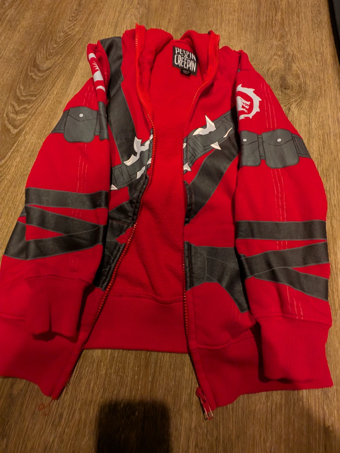 Peepin & Creepin Red Ninja Hoodie S/P - photo 2